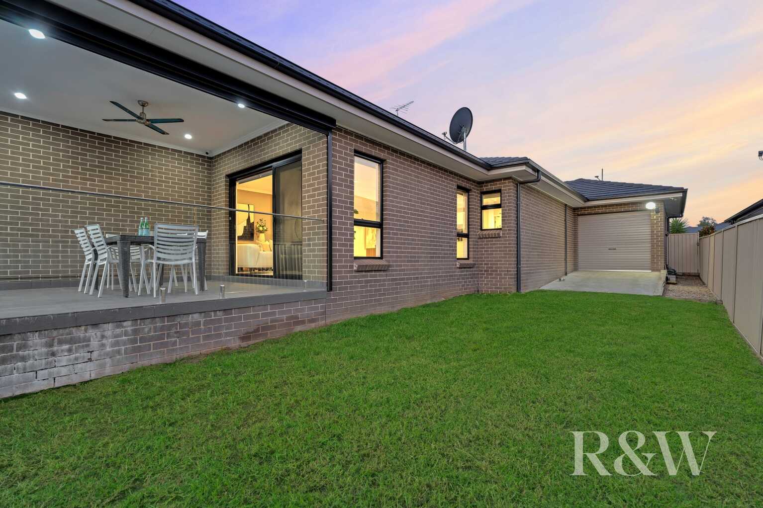 18 GOVERNOR DRIVE Harrington Park