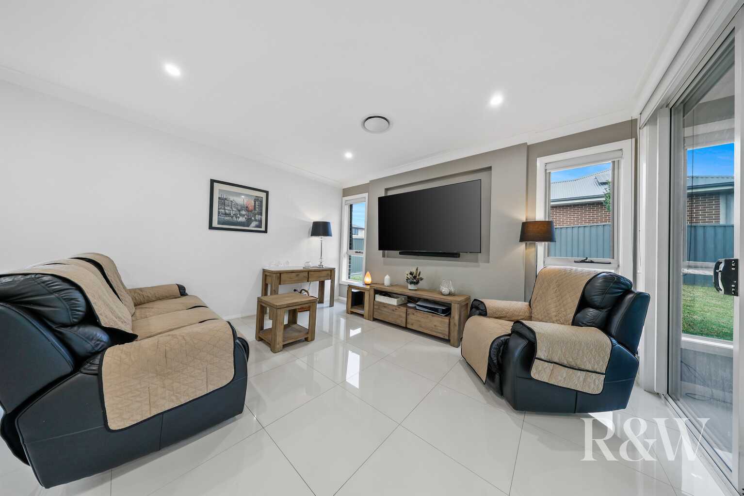 8 ROVER STREET Leppington