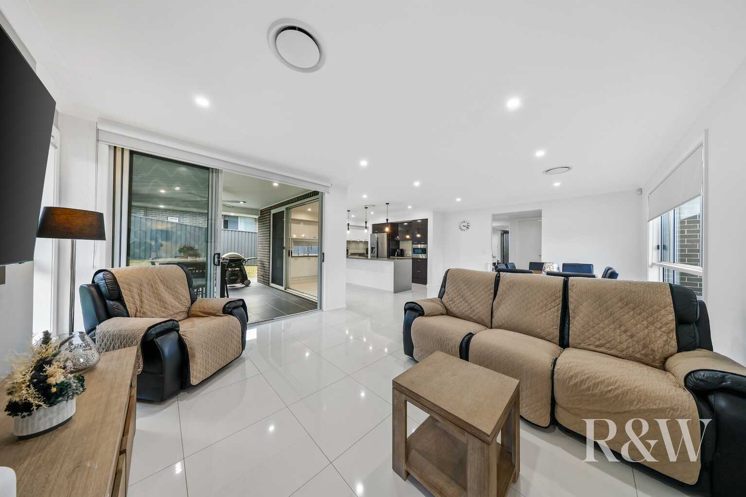 8 ROVER STREET Leppington