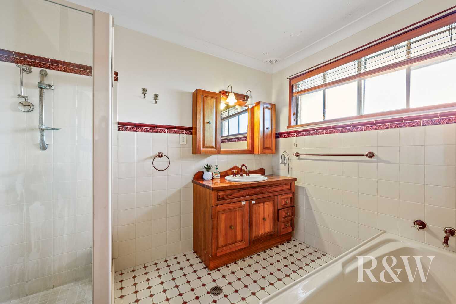 48 ATHEL TREE CRESCENT Bradbury