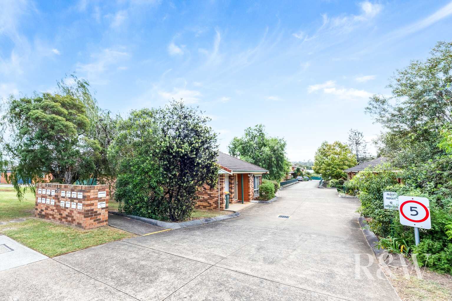 13/37 RUDD ROAD Leumeah