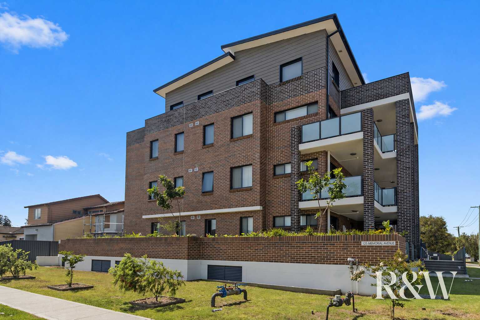 14/125 MEMORIAL AVENUE Liverpool