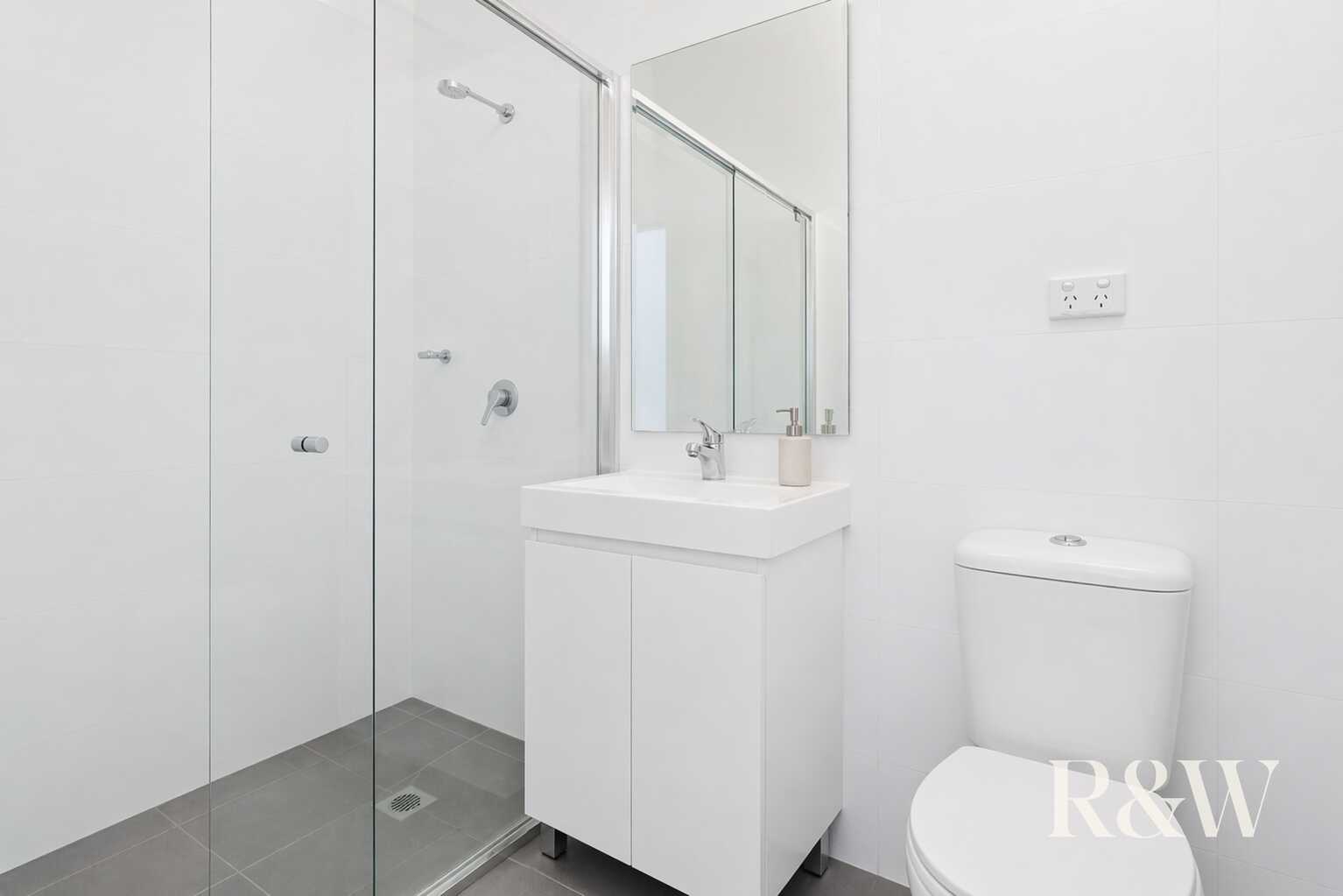 14/125 MEMORIAL AVENUE Liverpool