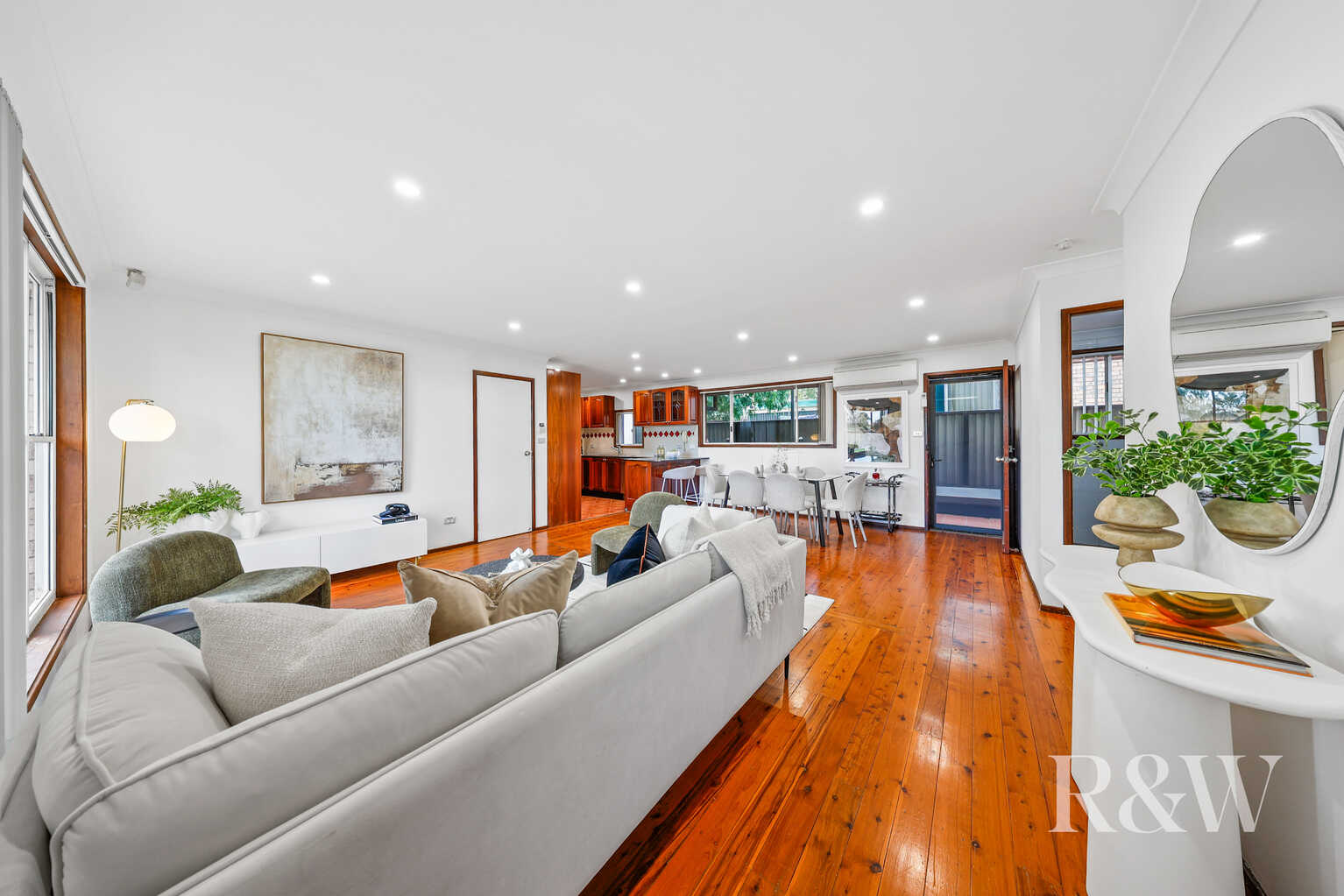 22 Lagonda Drive Ingleburn