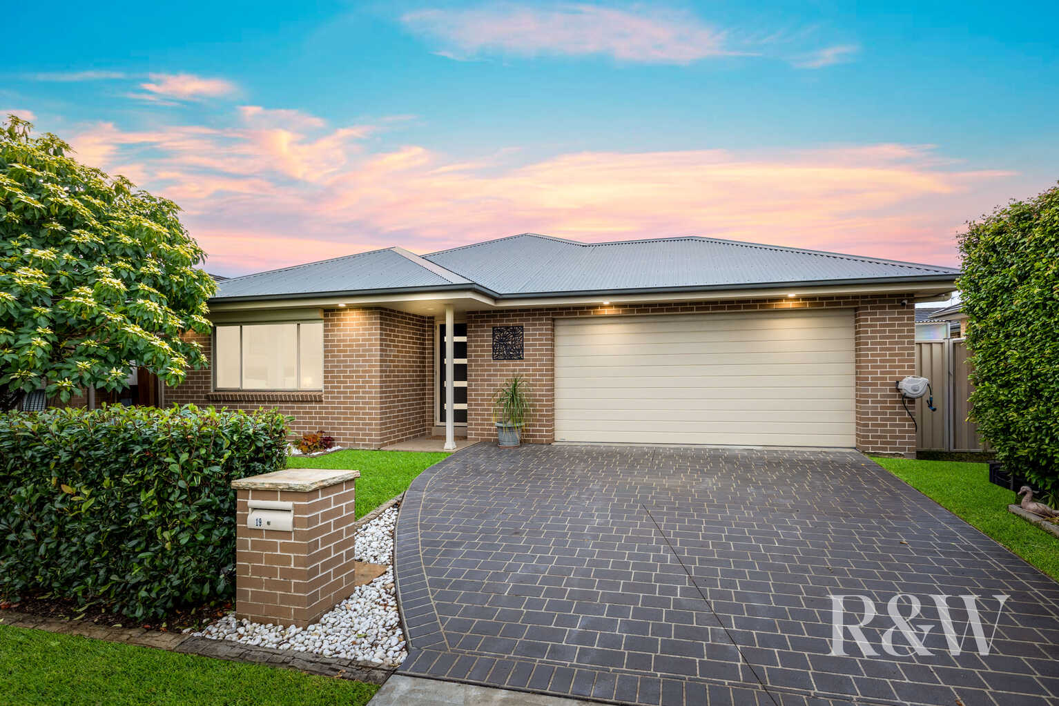 19 BLAIN ROAD Spring Farm