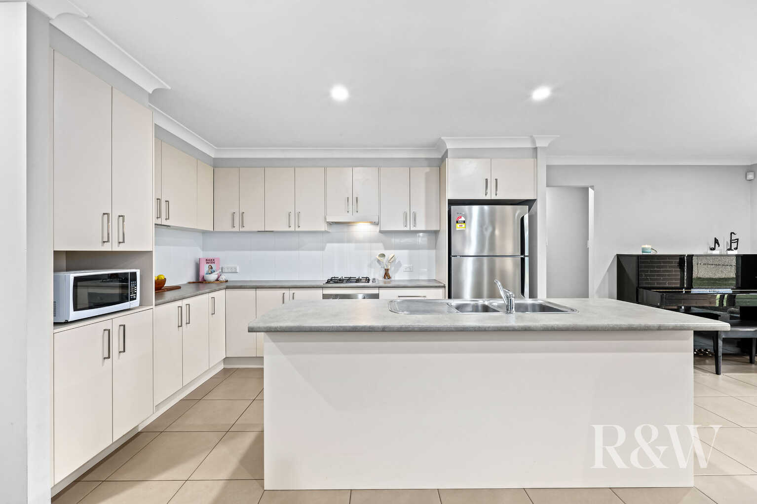 19 BLAIN ROAD Spring Farm