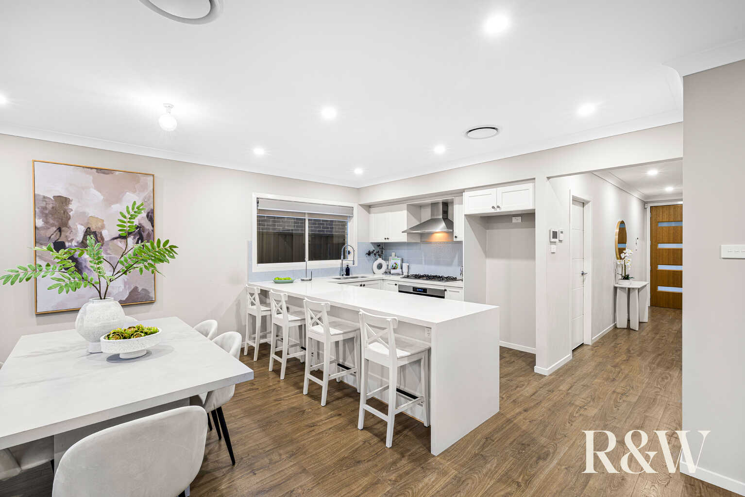 34 CALOTIS CRESCENT Denham Court