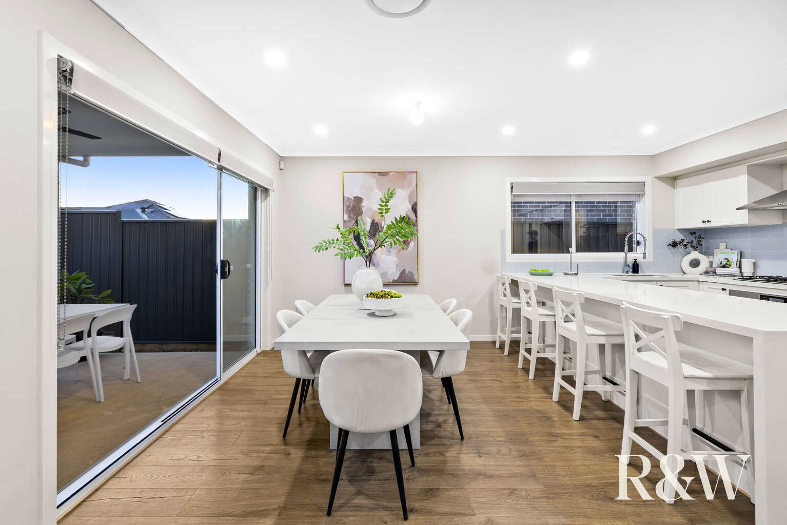 34 CALOTIS CRESCENT Denham Court