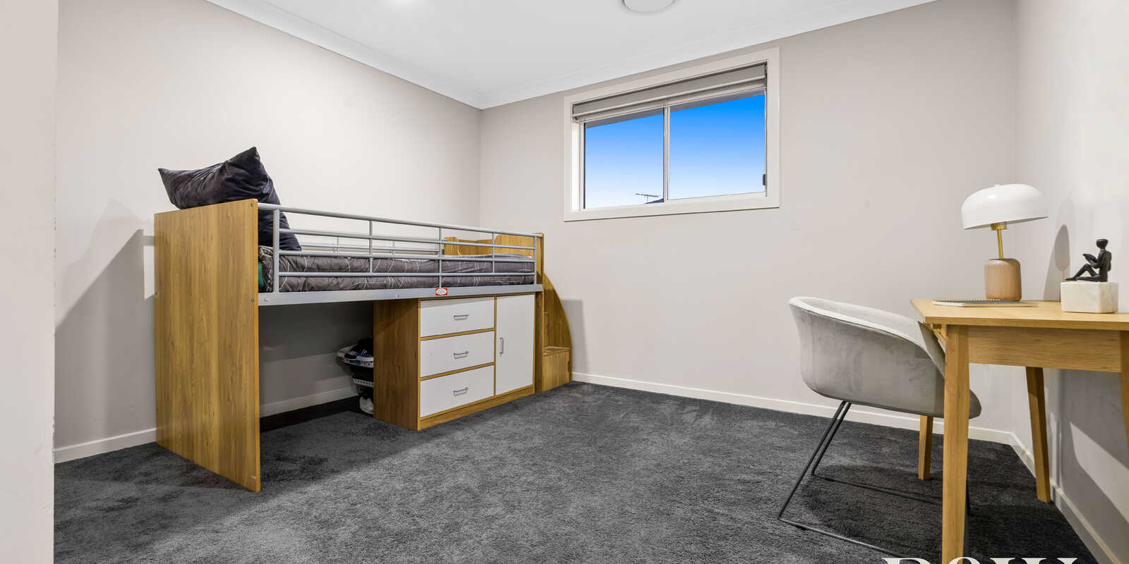 34 CALOTIS CRESCENT Denham Court
