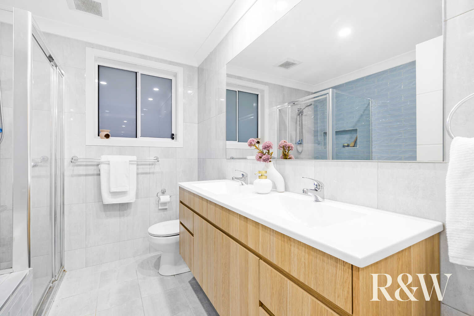 34 CALOTIS CRESCENT Denham Court