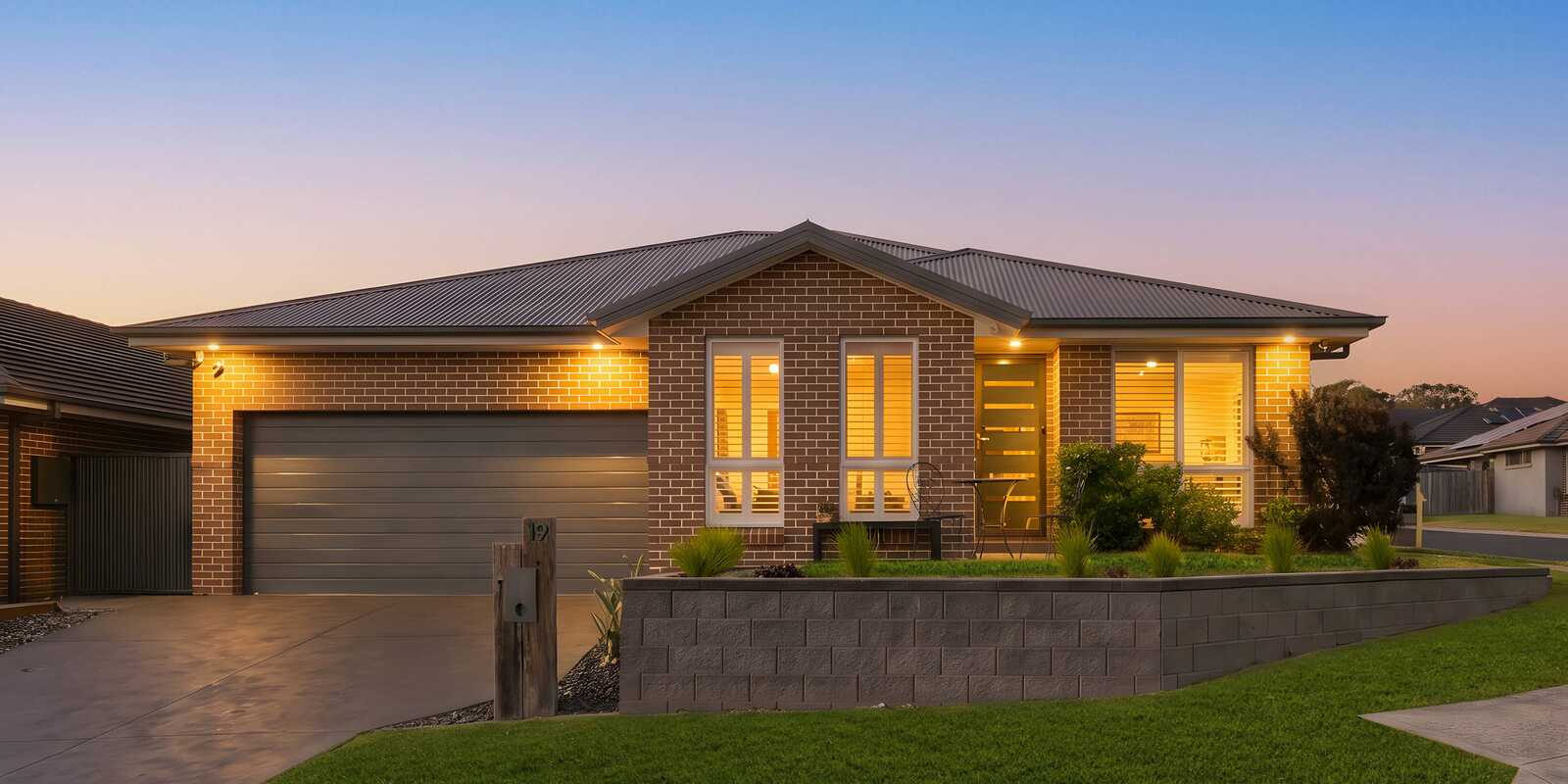 19 KINGFISHER ROAD Appin
