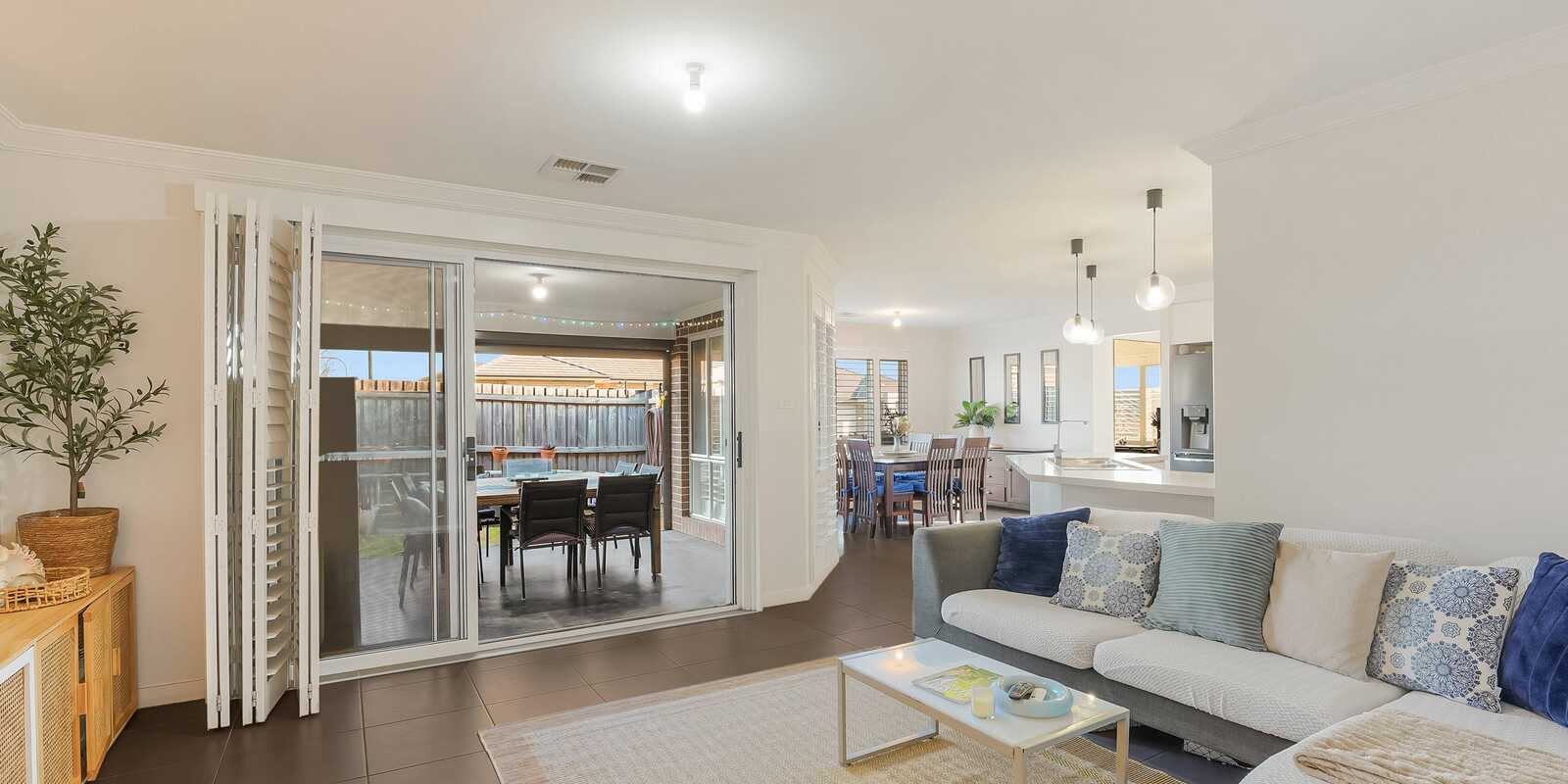 19 KINGFISHER ROAD Appin