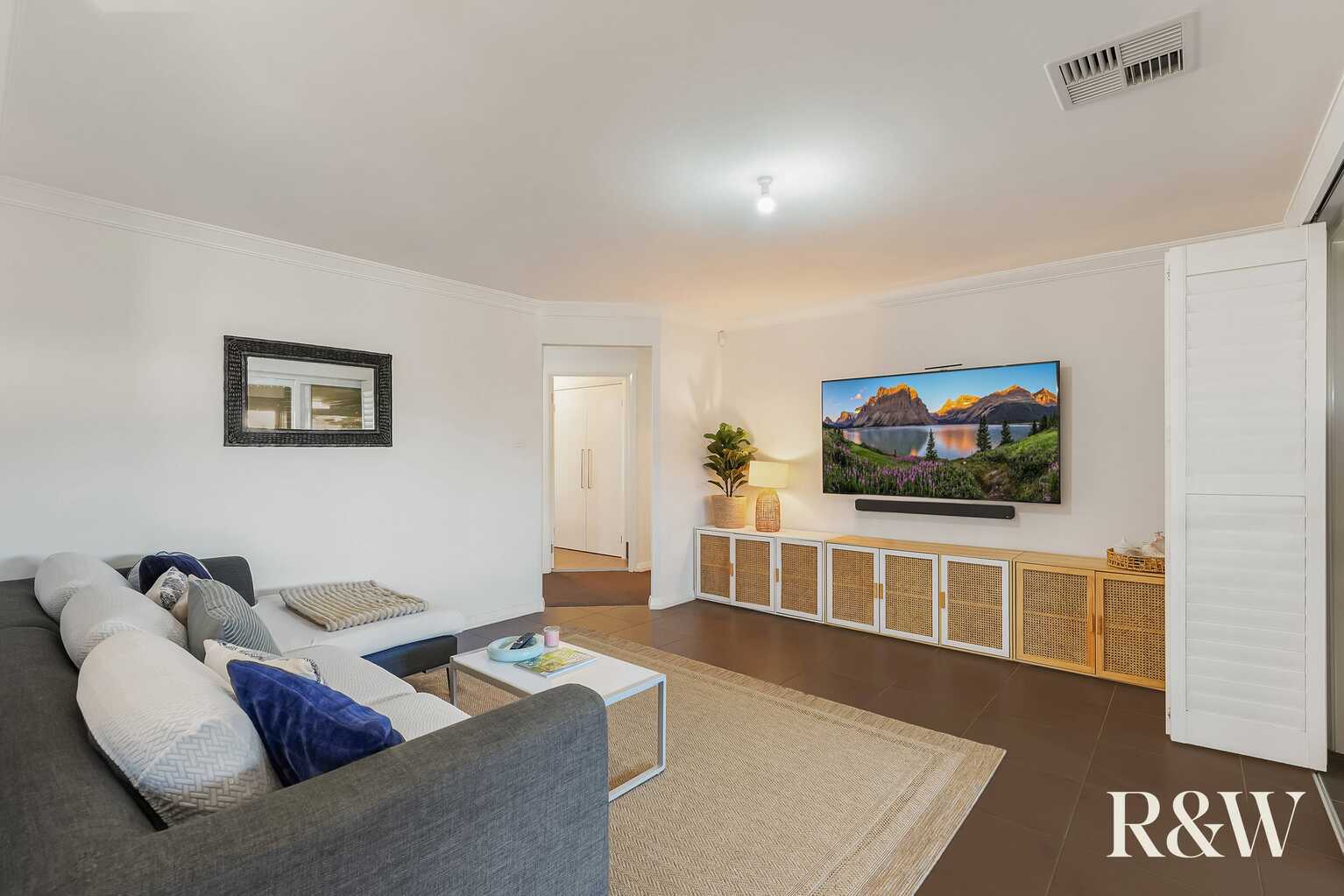 19 KINGFISHER ROAD Appin