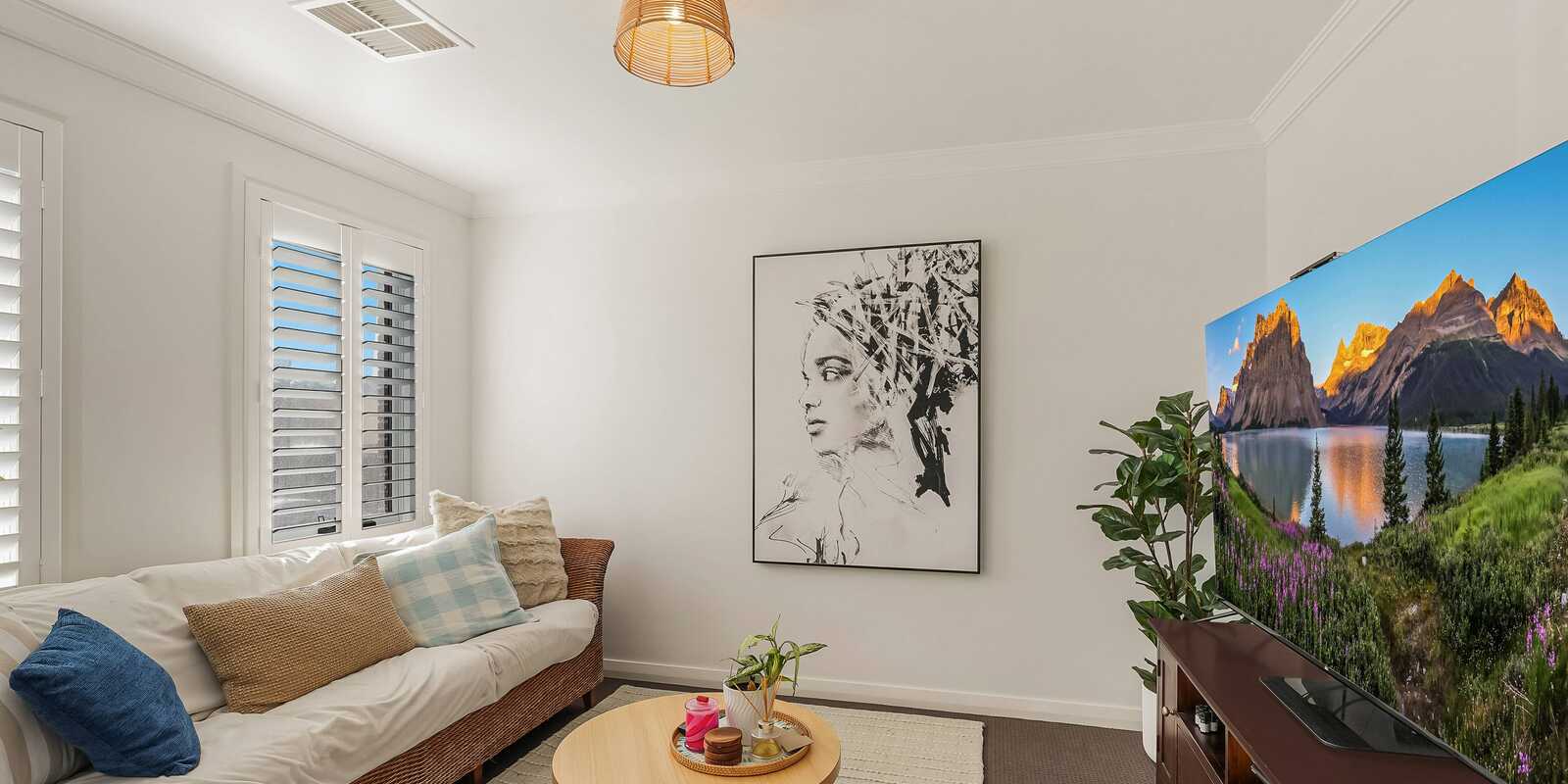 19 KINGFISHER ROAD Appin