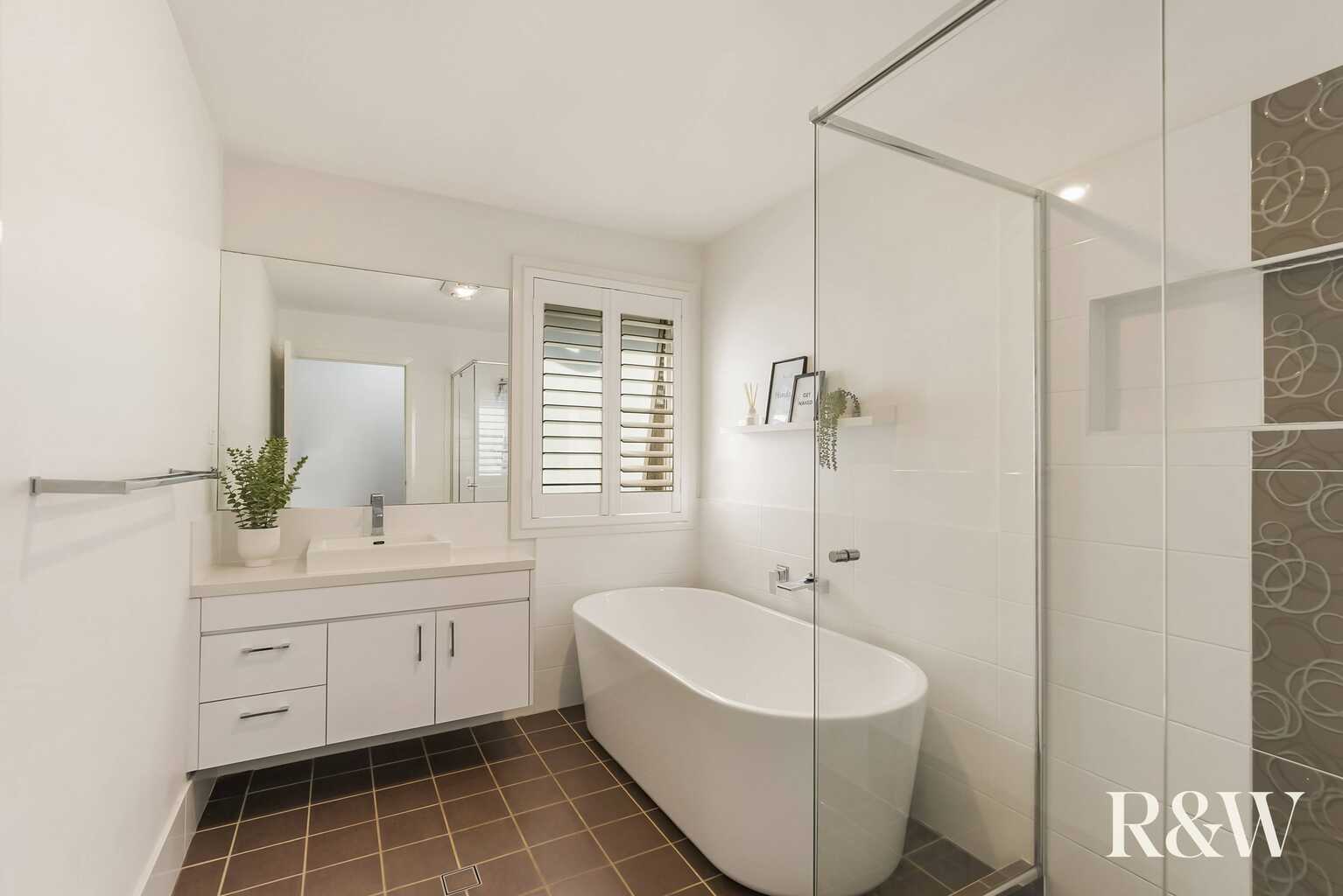 19 KINGFISHER ROAD Appin
