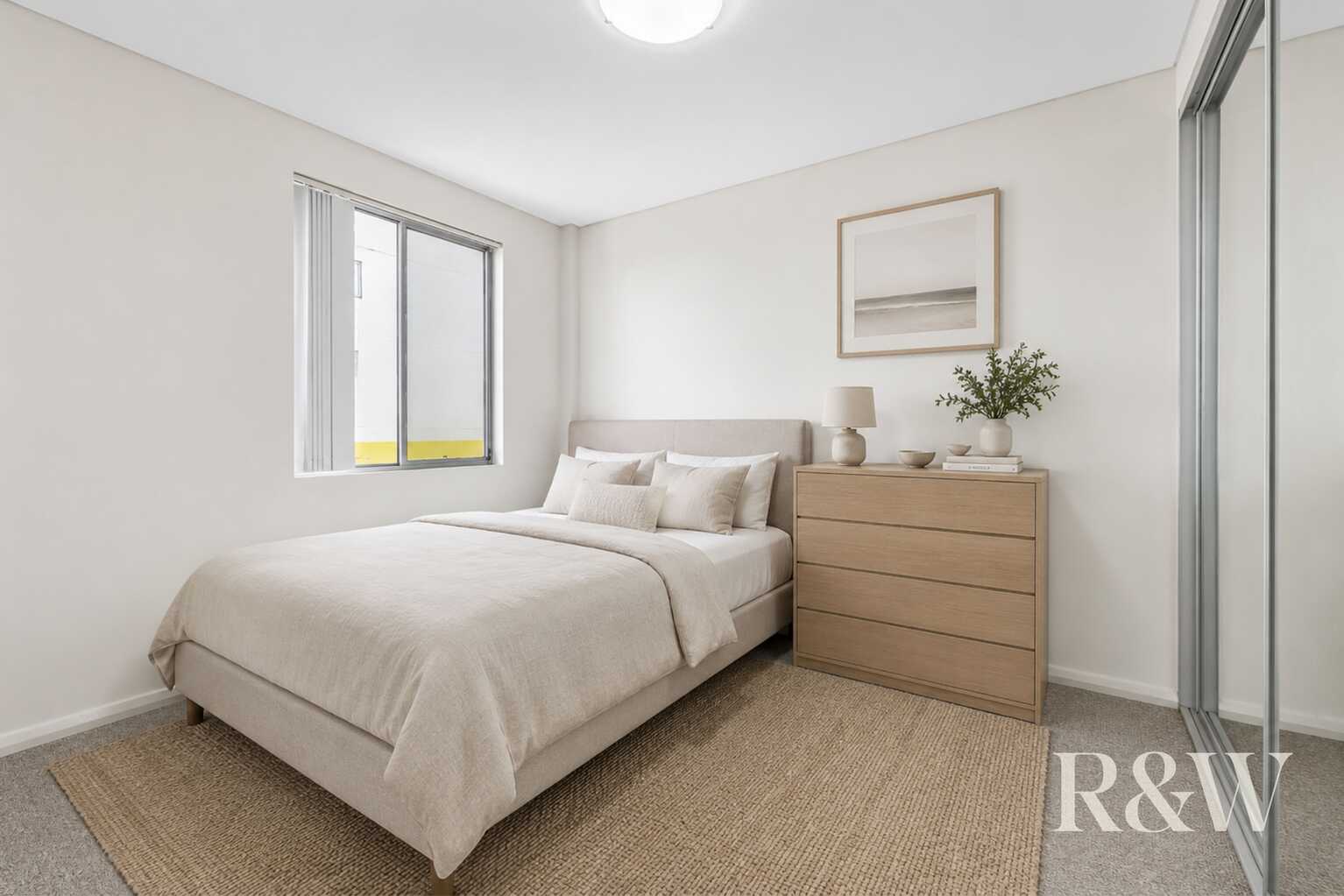 24/2 GEORGE STREET Warwick Farm