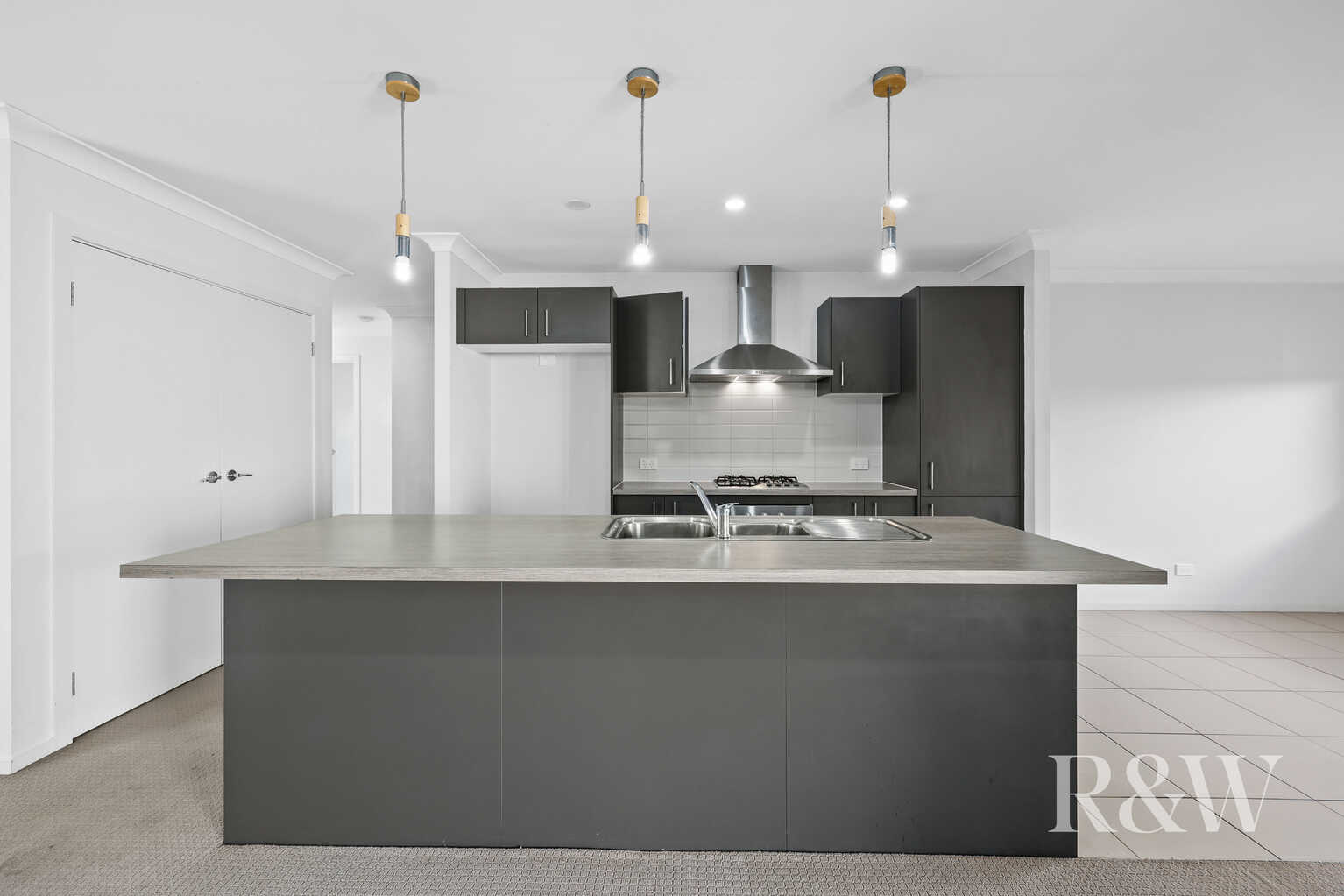 42 AMBROSE STREET Oran Park