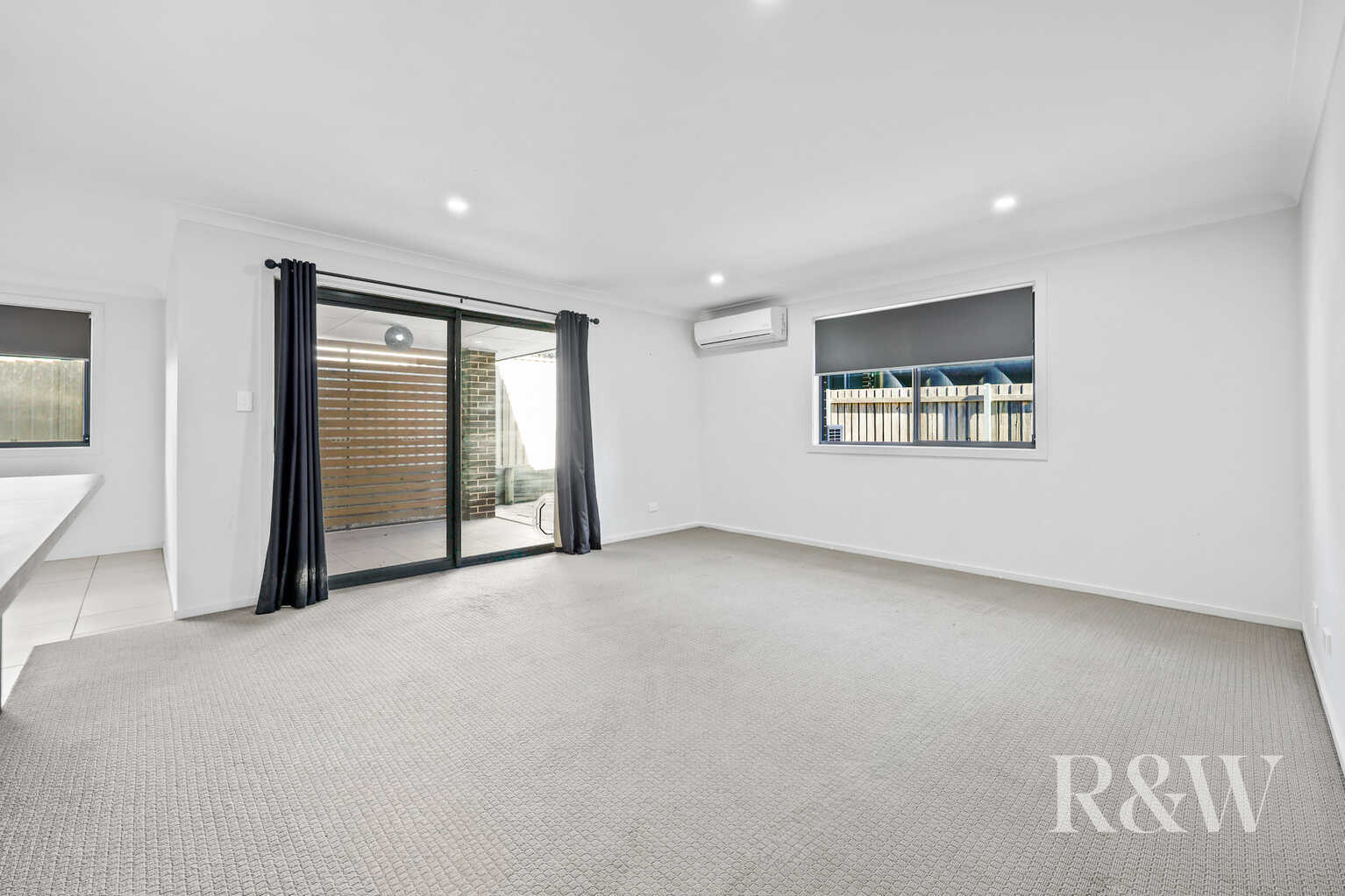 42 AMBROSE STREET Oran Park