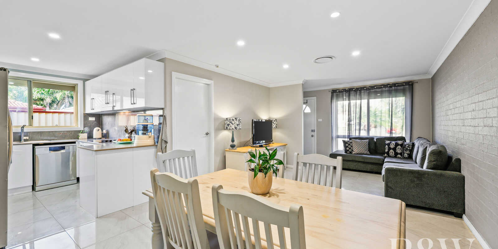 2/52 FRANCISCO CRESCENT Rosemeadow