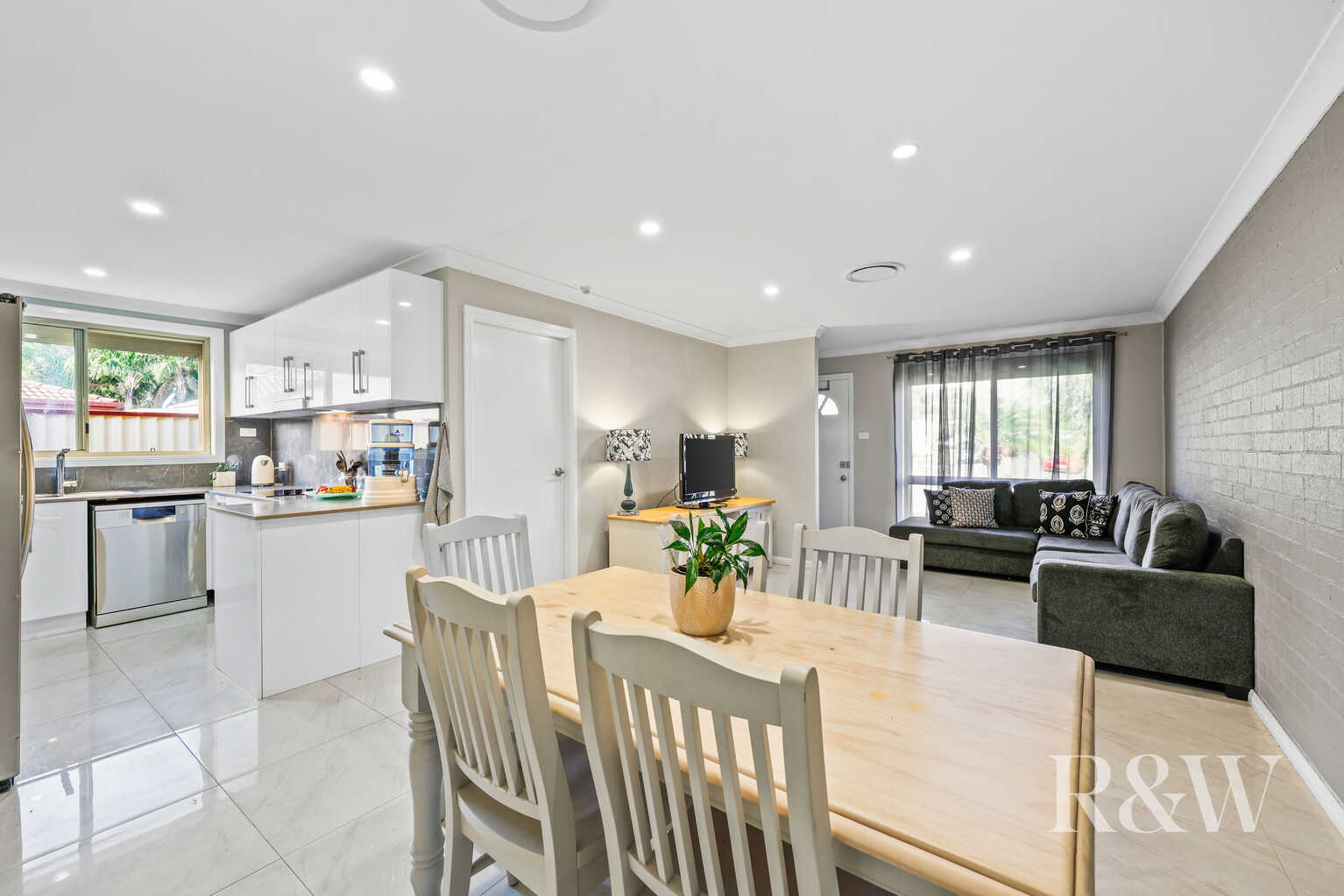 2/52 FRANCISCO CRESCENT Rosemeadow
