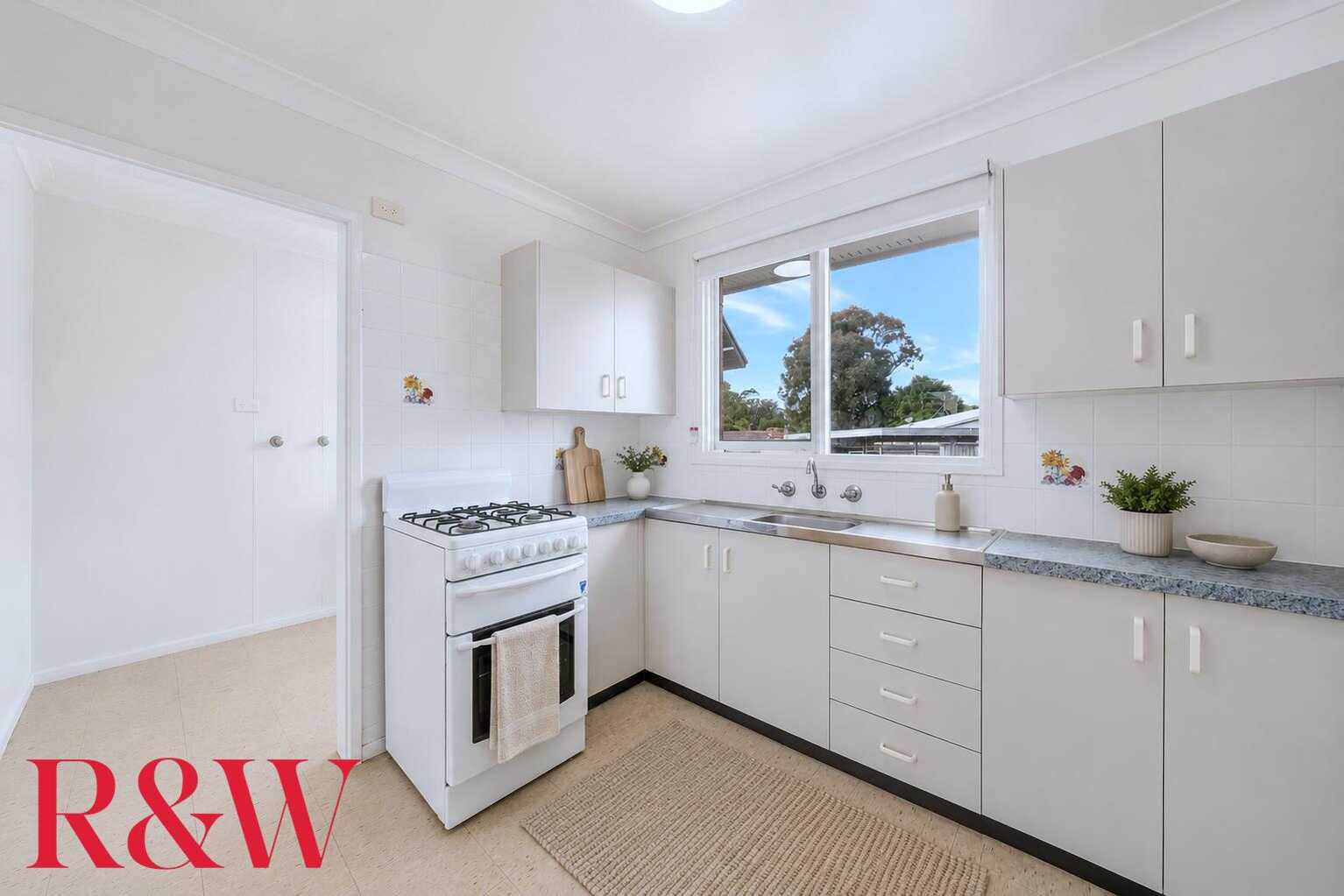 38 Docharty Street Bradbury 38 Docharty Street Bradbury