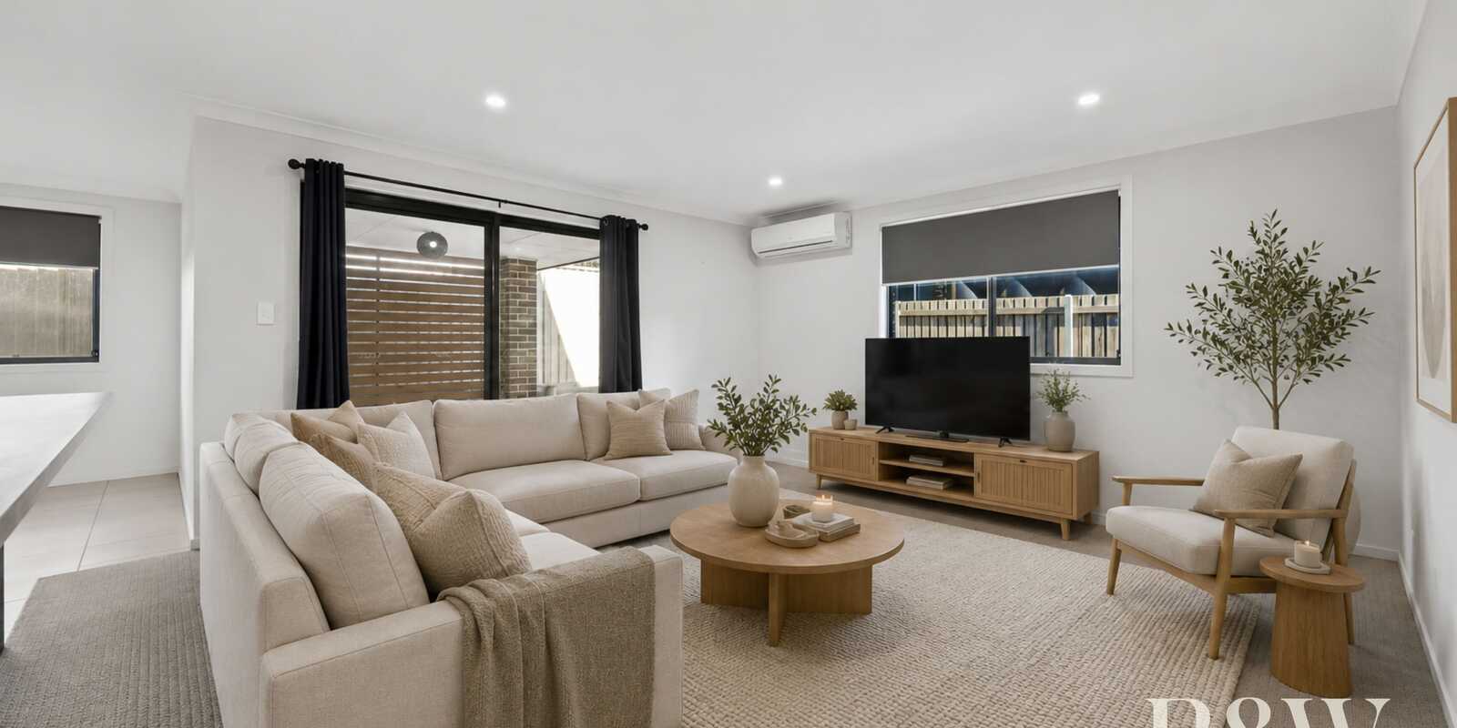 42 AMBROSE STREET Oran Park