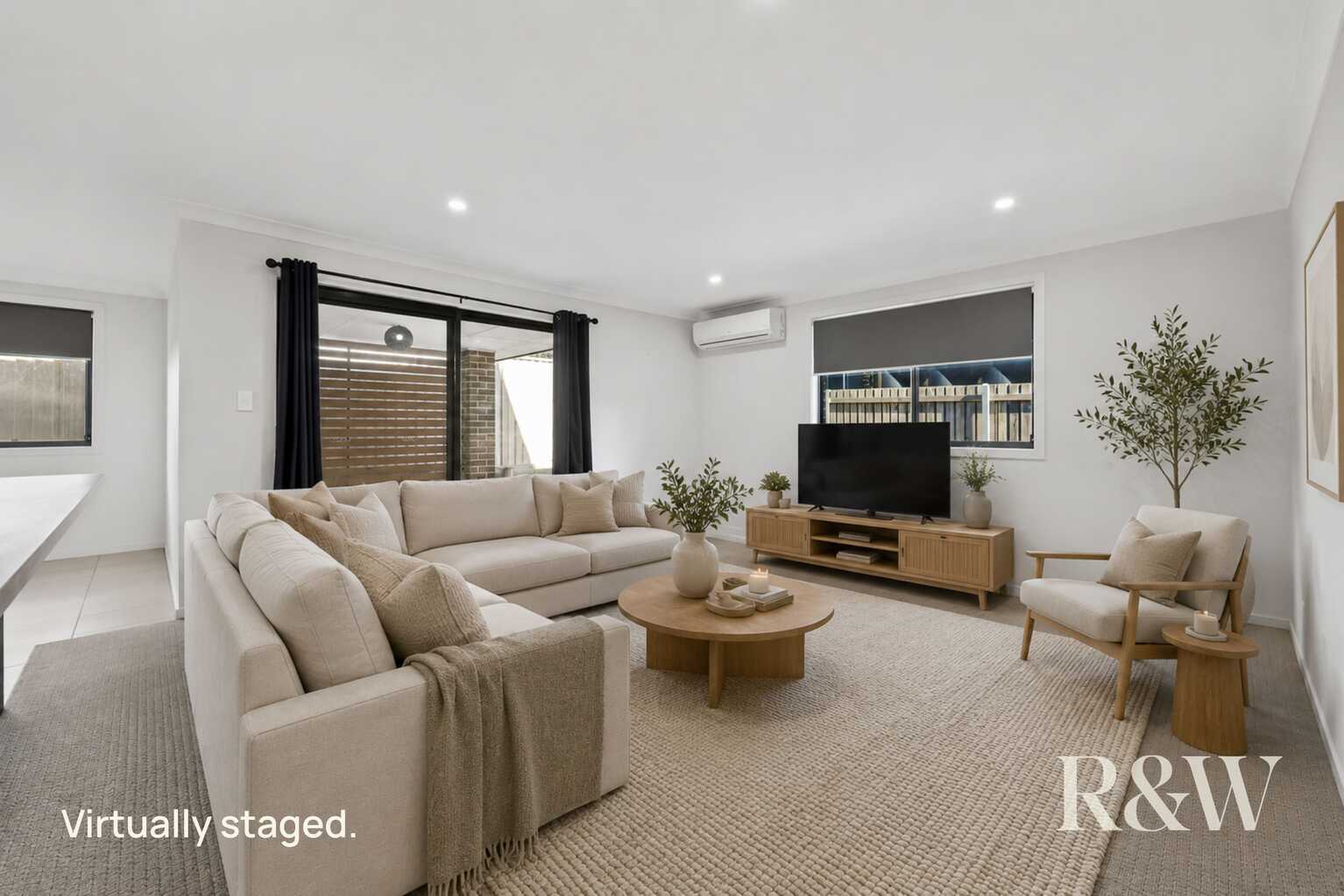 42 AMBROSE STREET Oran Park