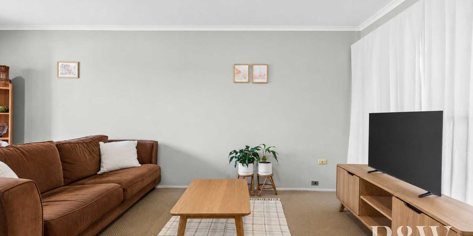 7 CARANDINI STREET St Helens Park