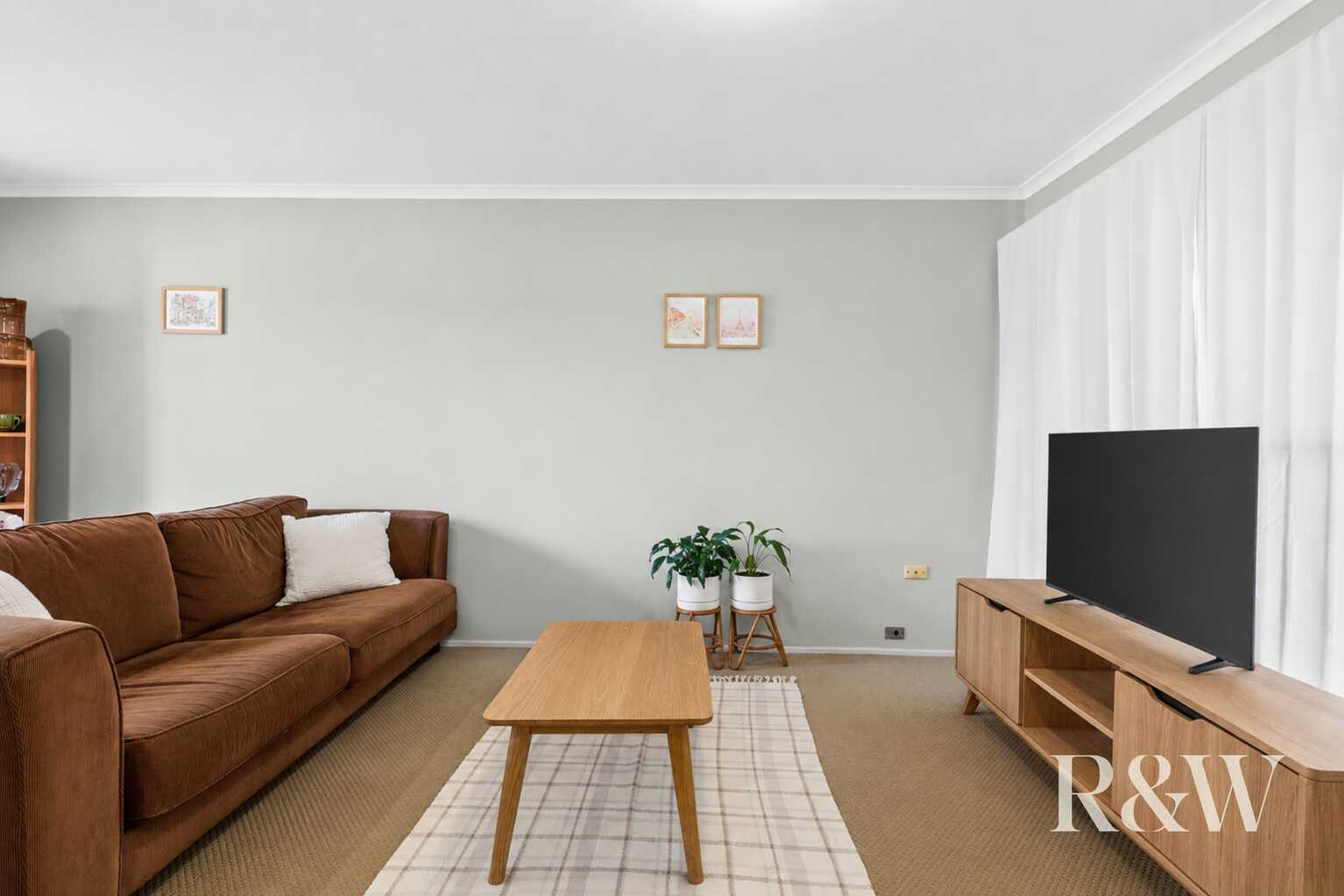 7 CARANDINI STREET St Helens Park
