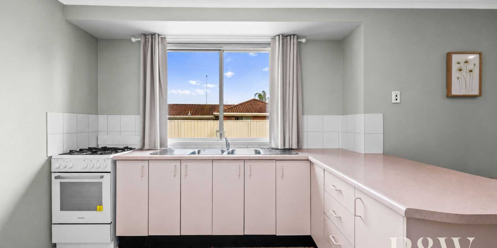 7 CARANDINI STREET St Helens Park