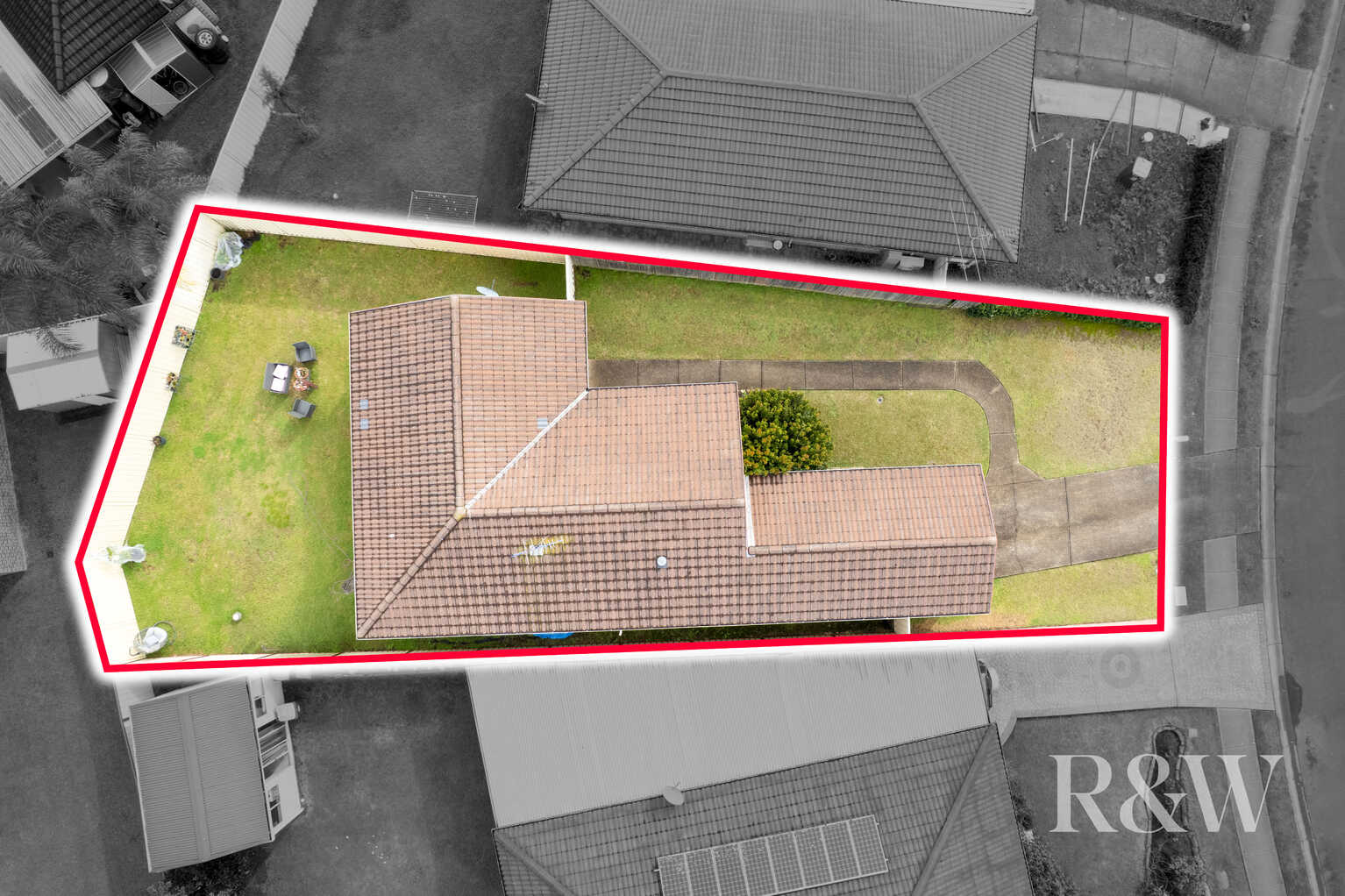 7 CARANDINI STREET St Helens Park