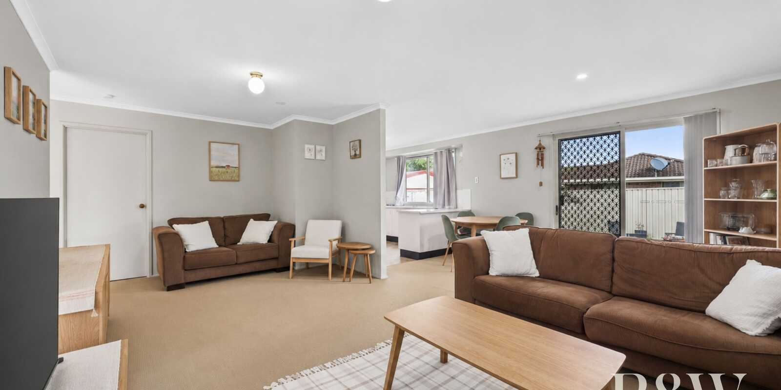 7 CARANDINI STREET St Helens Park
