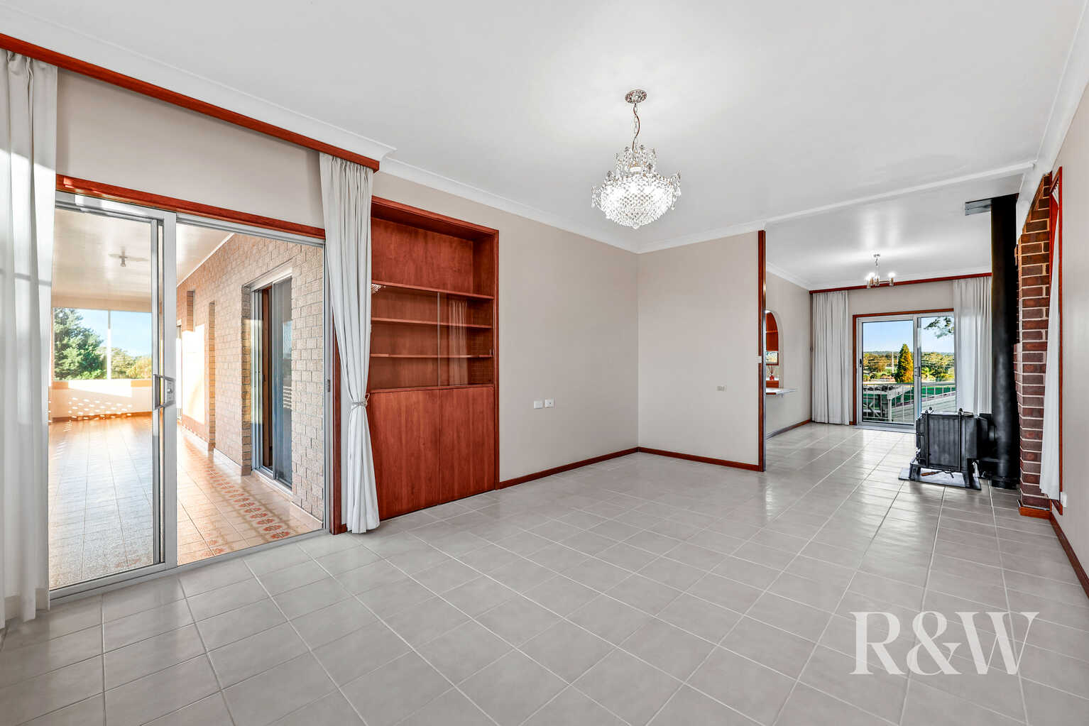 35 AKUNA AVENUE Bradbury