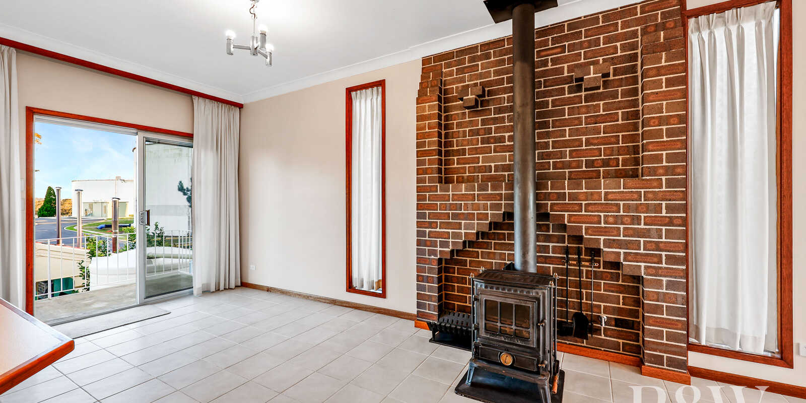 35 AKUNA AVENUE Bradbury