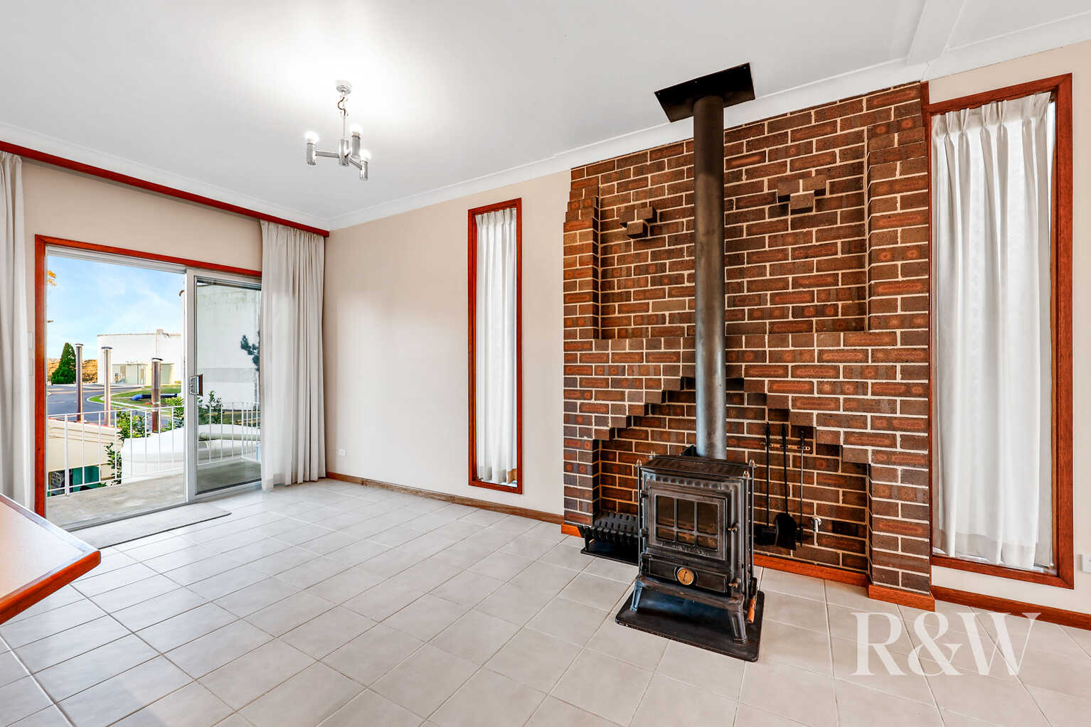 35 AKUNA AVENUE Bradbury