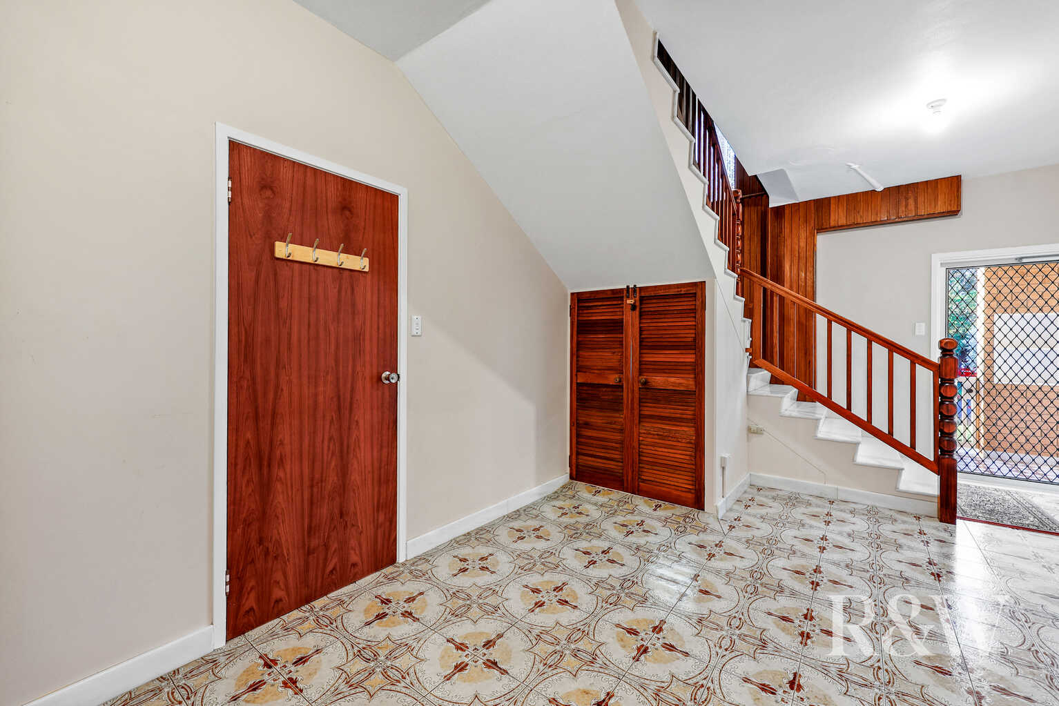 35 AKUNA AVENUE Bradbury