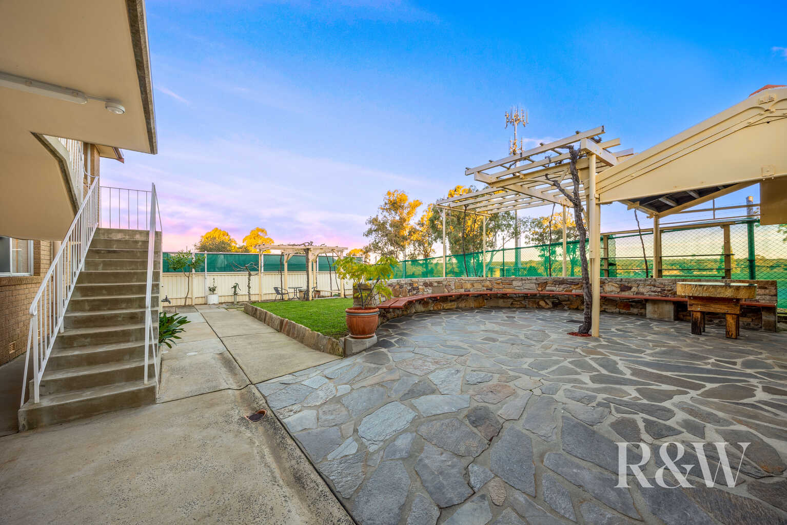 35 AKUNA AVENUE Bradbury