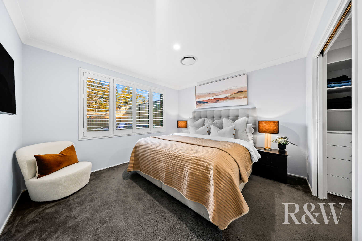 7 GEORGE CALEY PLACE Mount Annan 7 GEORGE CALEY PLACE Mount Annan