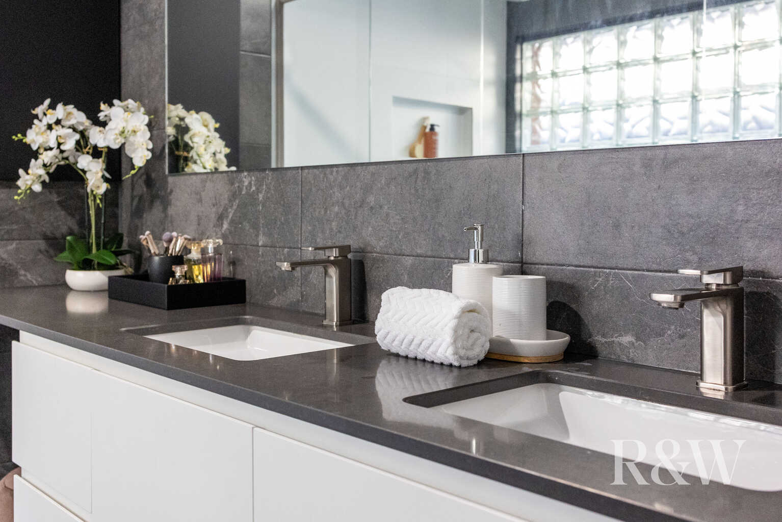 7 GEORGE CALEY PLACE Mount Annan 7 GEORGE CALEY PLACE Mount Annan