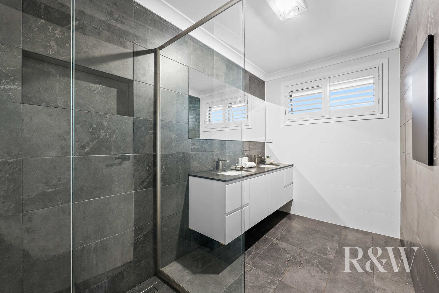7 GEORGE CALEY PLACE Mount Annan 7 GEORGE CALEY PLACE Mount Annan