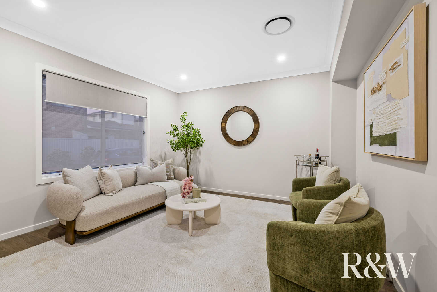 34 CALOTIS CRESCENT Denham Court 34 CALOTIS CRESCENT Denham Court