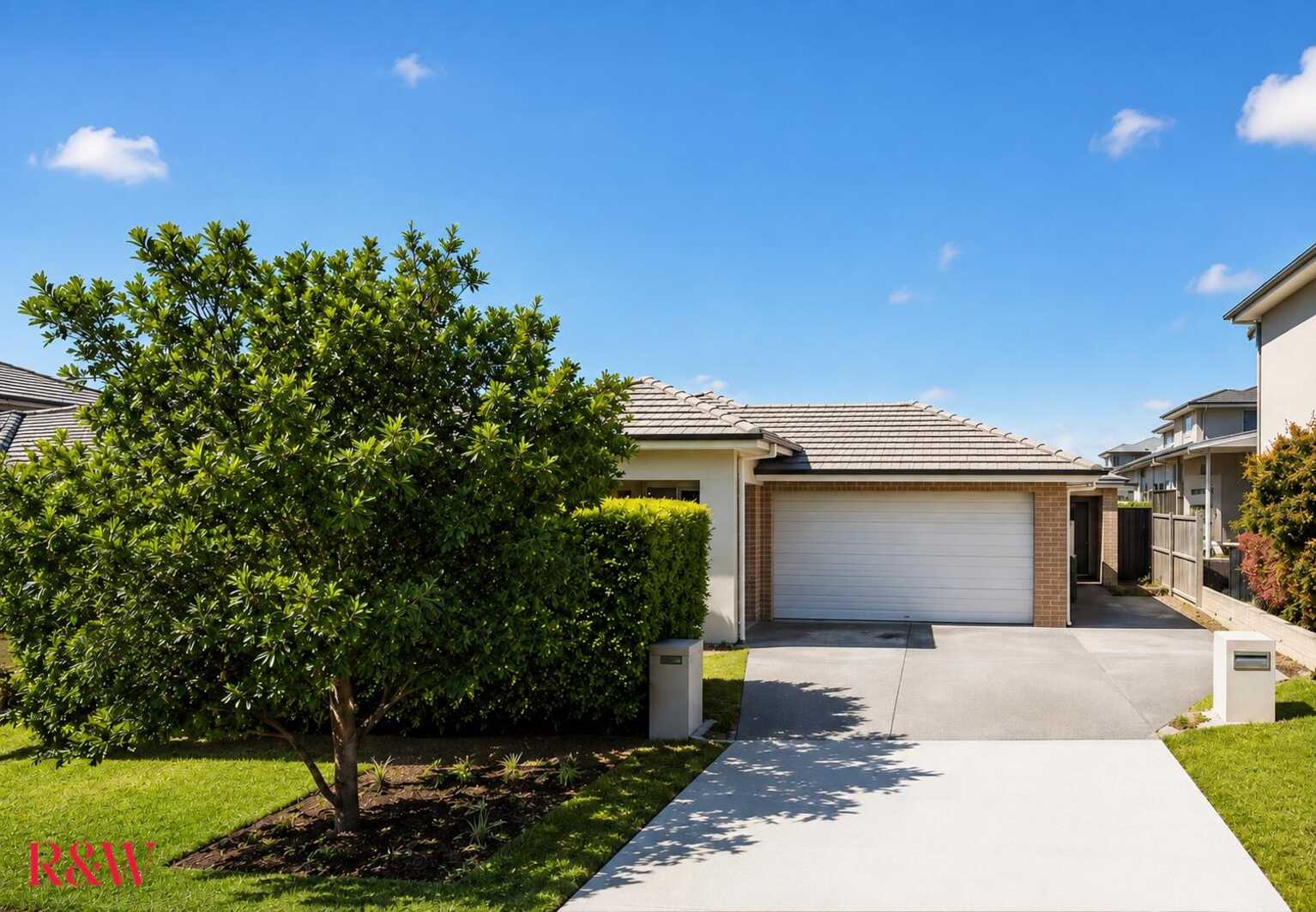 8B Williamson Street Oran Park