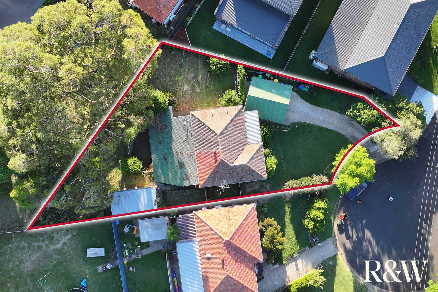3 LACHLAN PLACE Campbelltown
