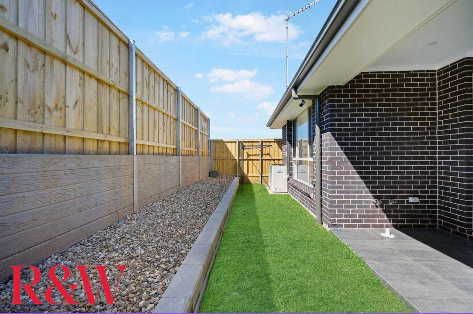 13 Dunstan Drive Bradbury