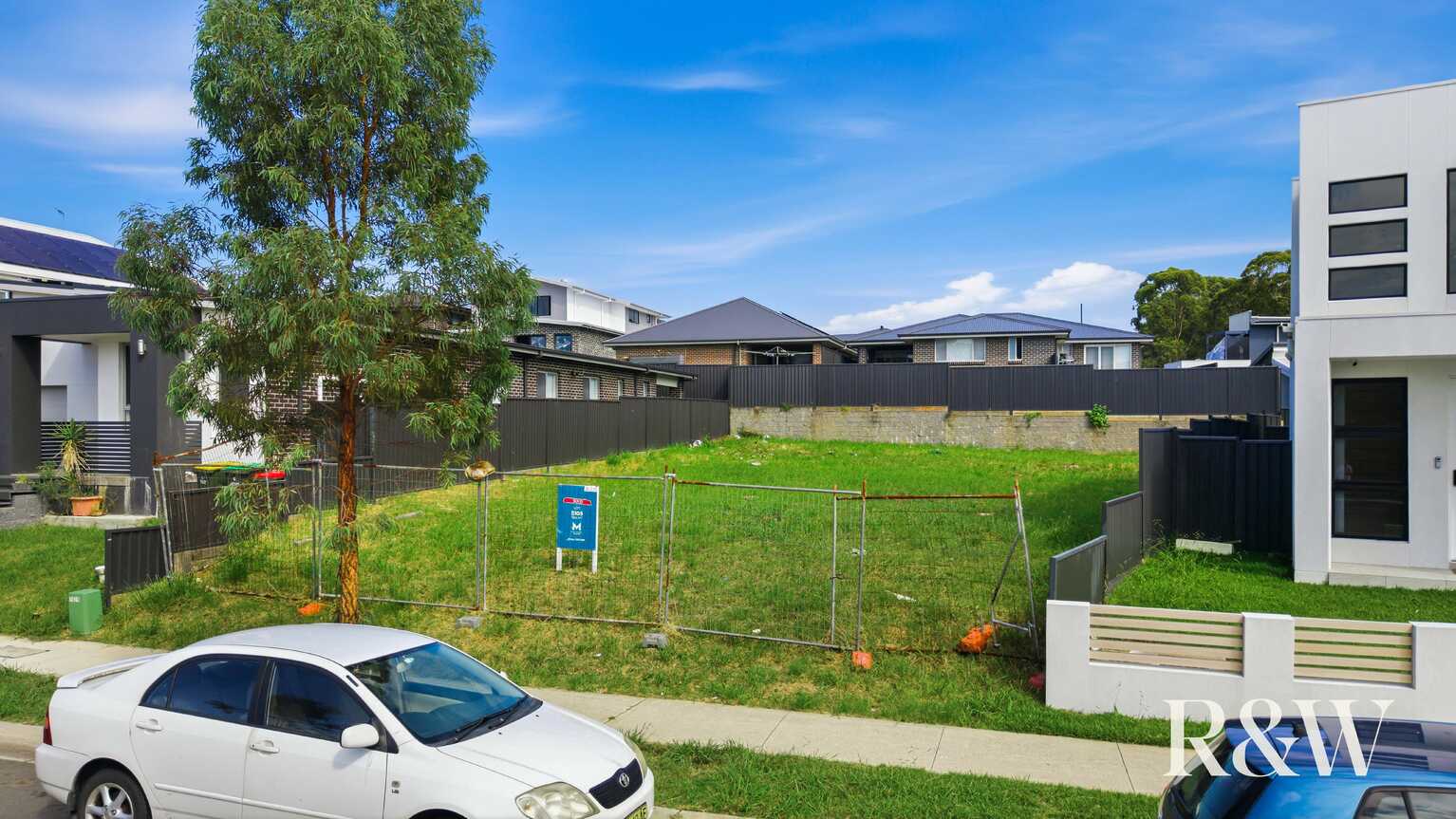 4 FIELDHOUSE CIRCUIT Campbelltown