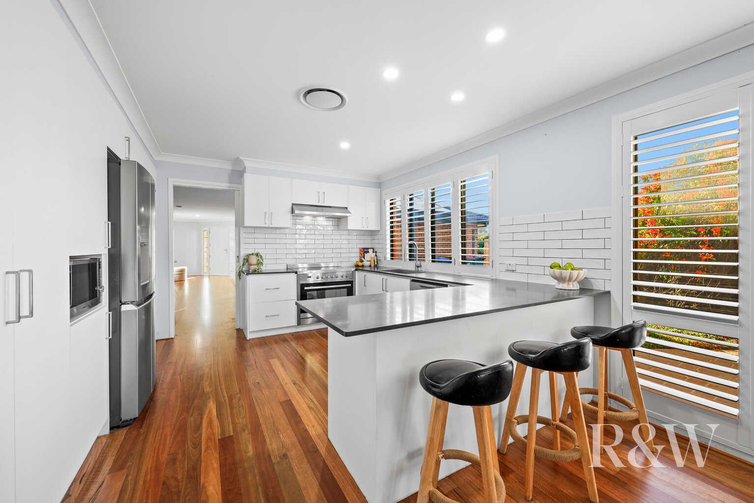 7 GEORGE CALEY PLACE Mount Annan