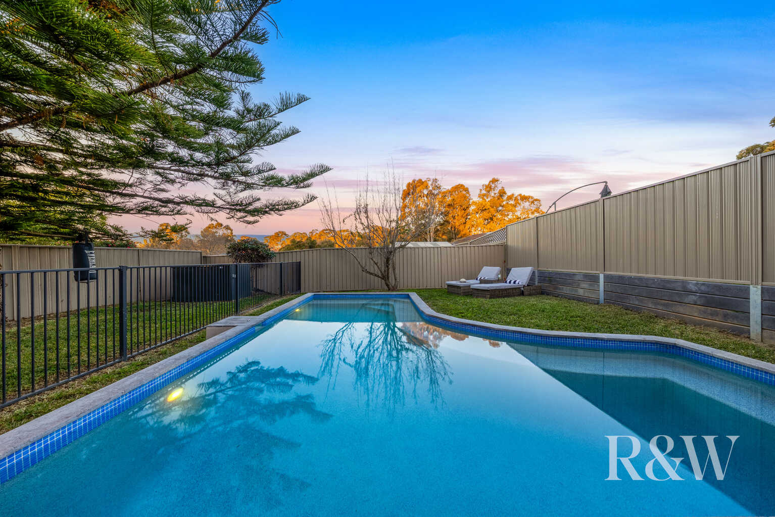 7 GEORGE CALEY PLACE Mount Annan