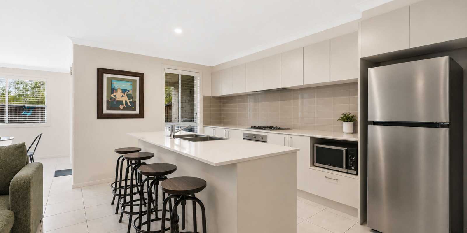 3 HIGHLAND CLOSE Macquarie Links
