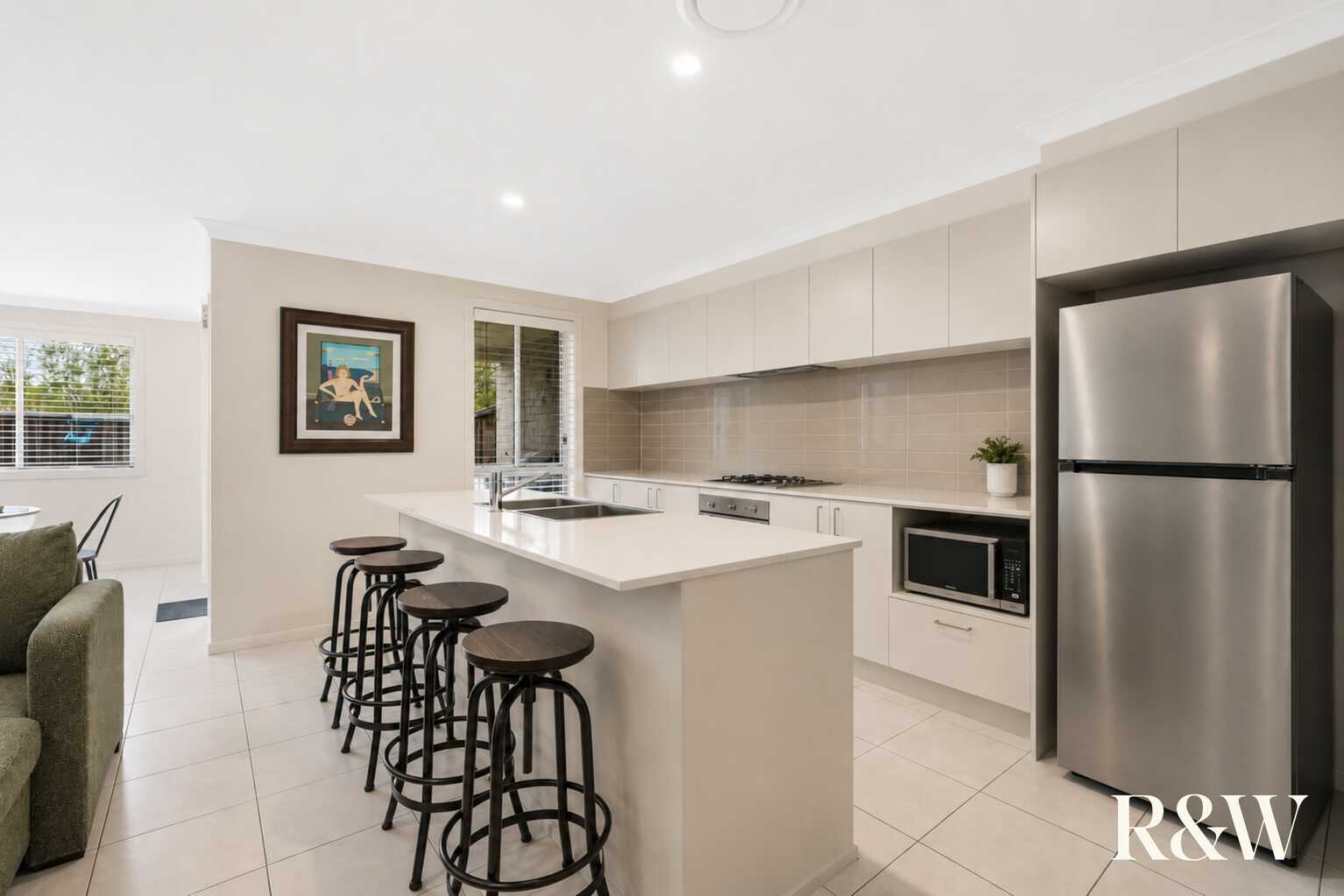 3 HIGHLAND CLOSE Macquarie Links