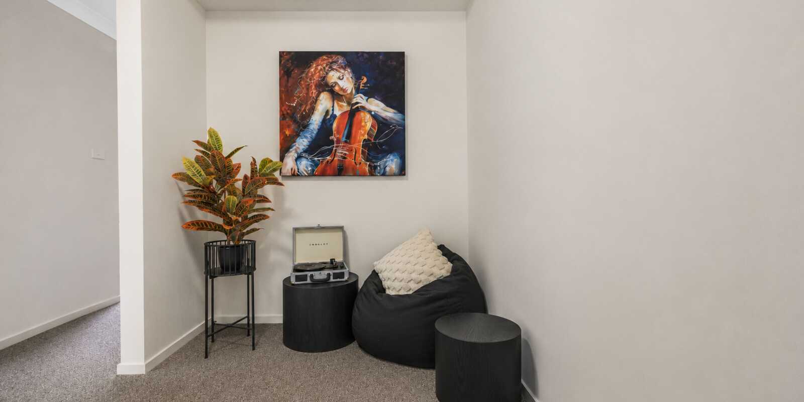 3 HIGHLAND CLOSE Macquarie Links